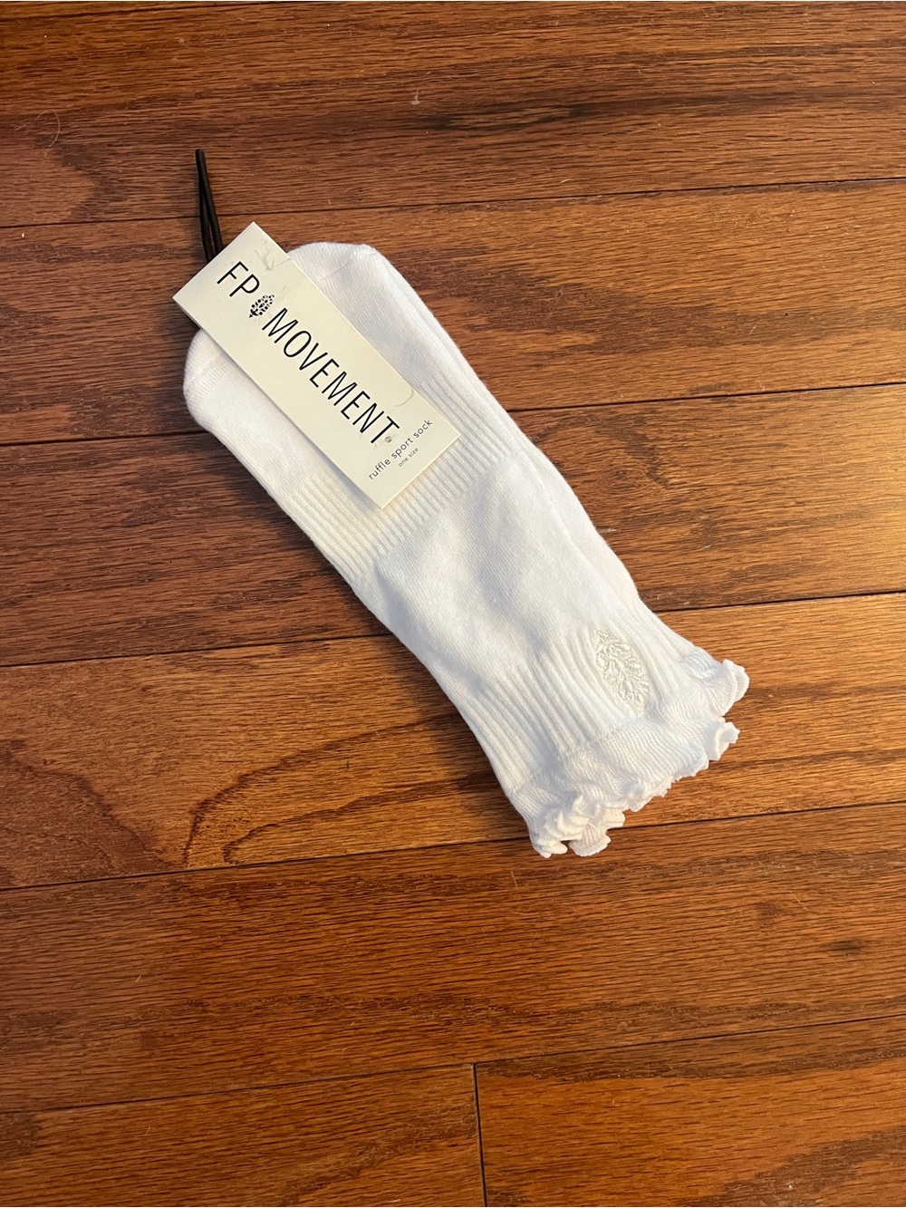 FP Movement White Ruffled Socks - Picture 1 of 2